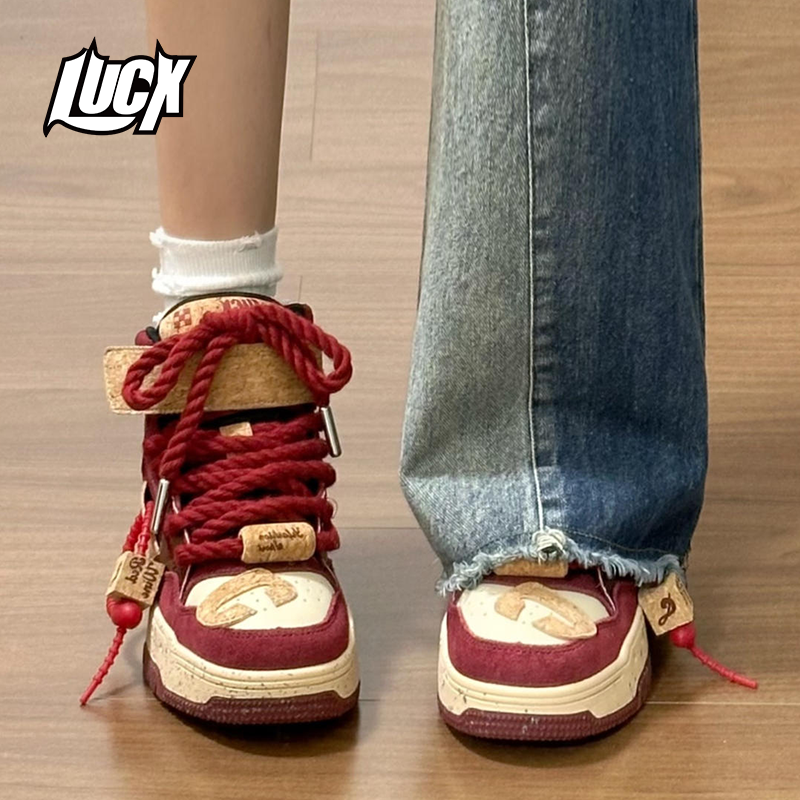 lucx鞋子国潮小众酒红滑板鞋情侣男女款运动鞋增高冬季新款面包鞋