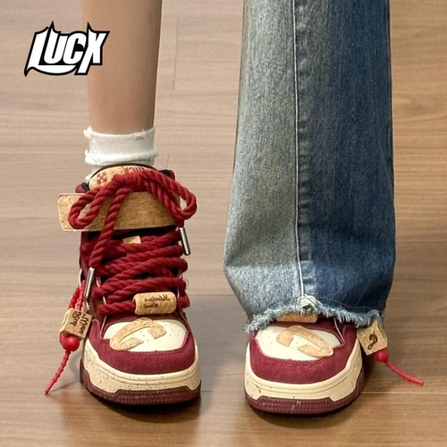 lucx鞋子国潮小众酒红高帮板鞋情侣男女运动鞋增高冬季新款面包鞋
