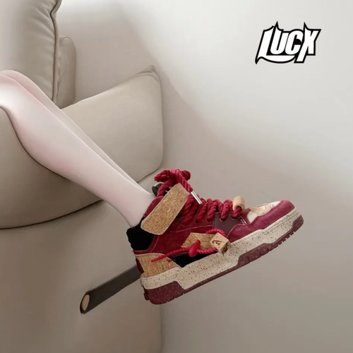 Lucx2025冬季新款面包鞋转运扣运动潮鞋红酒板鞋耐磨情侣高帮鞋子