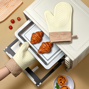 隔热防烫手套烤箱手套厨房加厚耐高温微波炉烘焙工具可爱硅胶手套