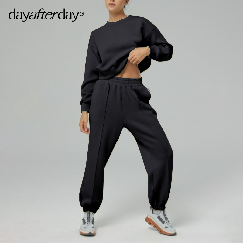 dayafterday运动上衣百搭时尚宽松卫衣长袖圆领短款宽松健身服女