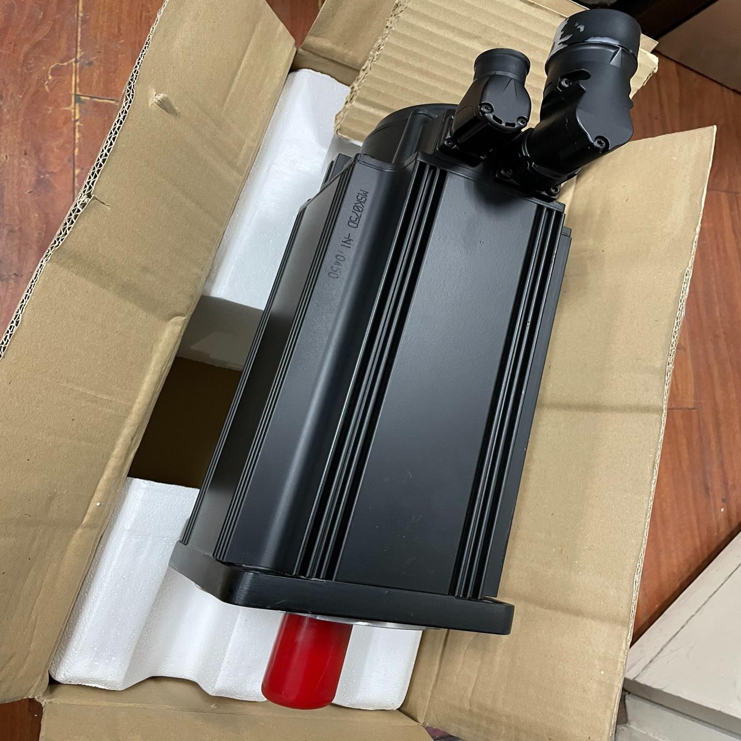 力士乐电机 MSK075D-0450-NN-M2-UG0-R~询价