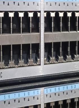 华为S5700-28X-LI-AC 千兆以太网交换机  4个