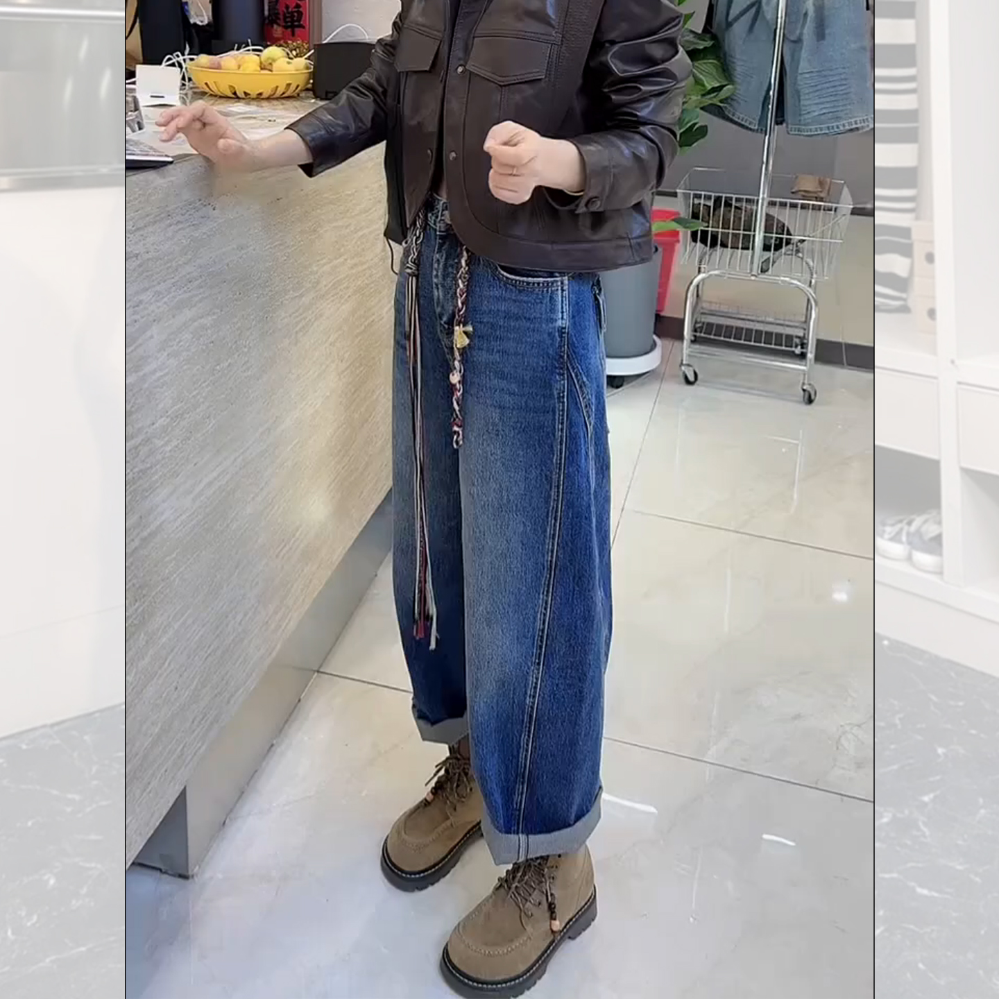 蓝色复古水洗直筒牛仔裤女秋季