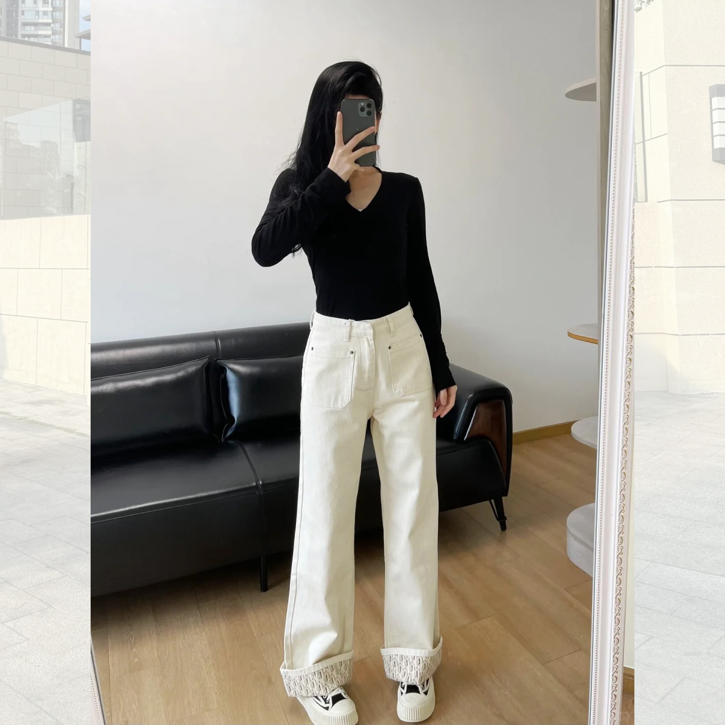杏色卷边高腰直筒牛仔裤女