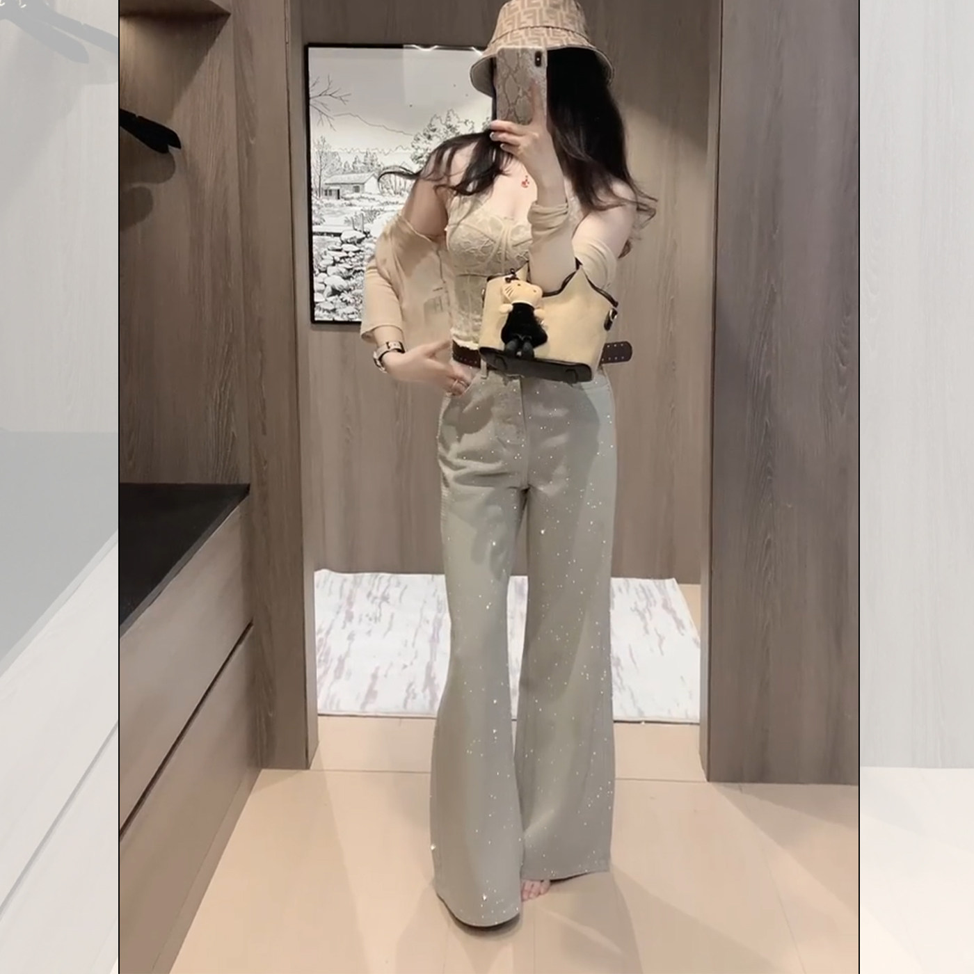 浅咖色重工烫钻爆闪牛仔裤女2026新款小众高级感显瘦阔腿直筒裤子,女装/女士精品,大码裤装,淘宝优惠券,粉丝福利购,淘宝优惠卷