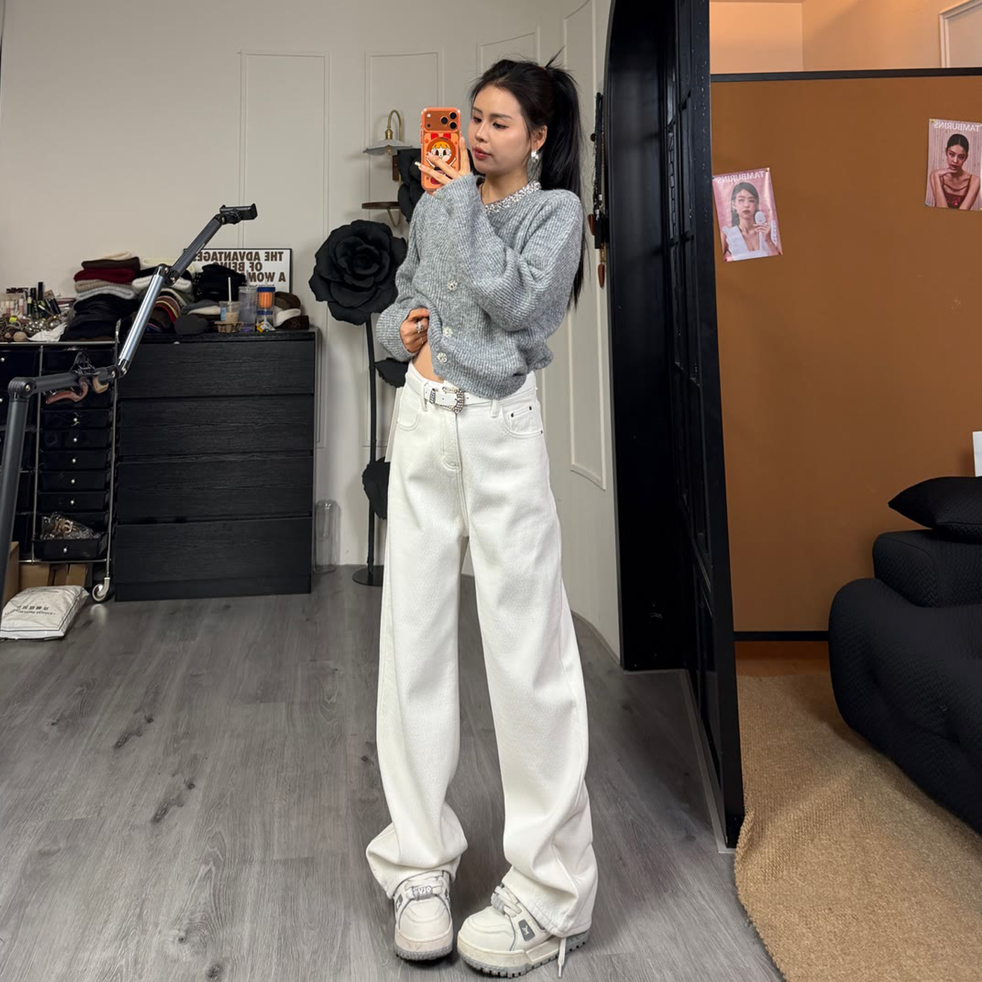 白色加绒加厚高腰直筒牛仔裤女