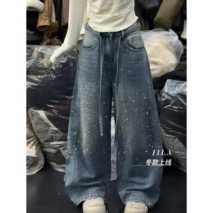 今年流行的重工烫钻牛仔裤女冬季新款遮胯显瘦巨好看亮闪闪阔腿裤
