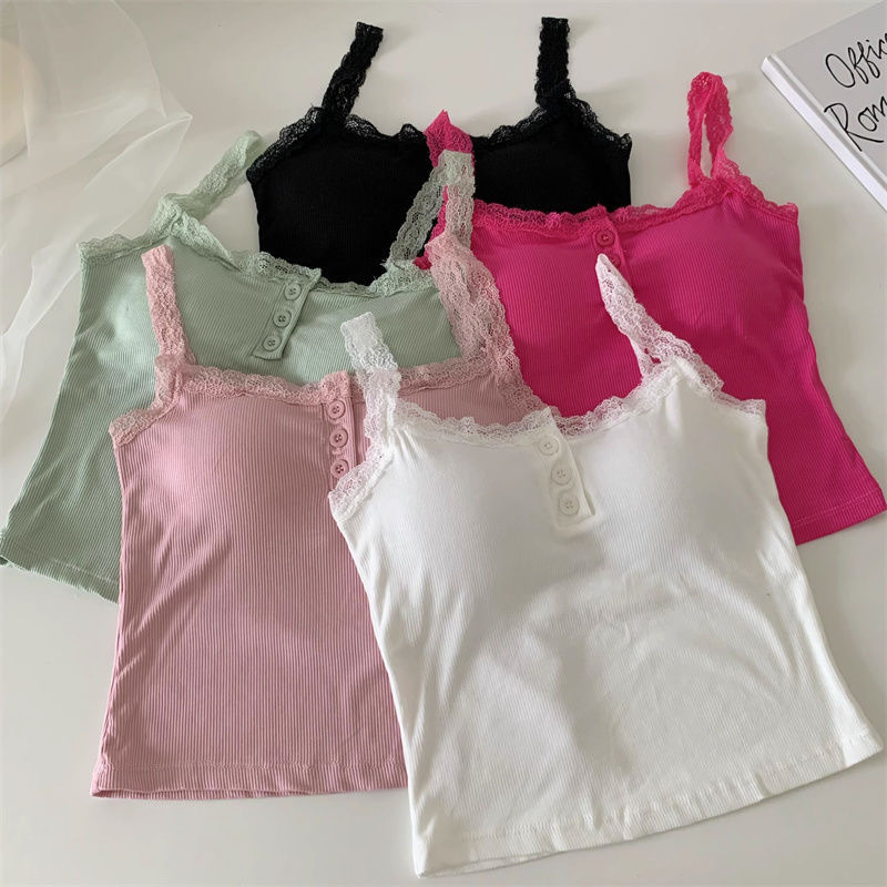 辣妹纯欲风蕾丝吊带背心女带胸垫内搭外穿性感小众纽扣无袖打底衫
