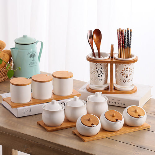 Kitchen Ceramic Seasoning Jar Seasoning Bottle Seasoning Salt Jar MSG Seasoning Box Set Home Creative with Bamboo Lid