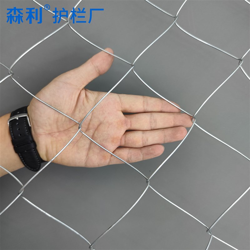 防锈镀锌铁丝网围栏网养鸡牛羊养殖防护网围墙护栏网隔离铁网格网