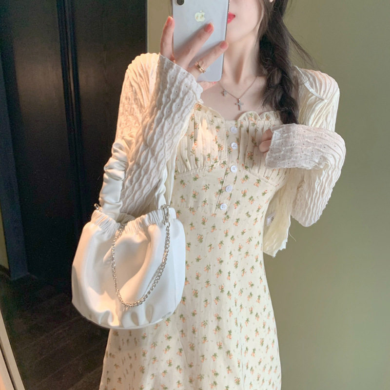 吊带碎花连衣裙春秋季女2025年开衫新款长裙两件套装法式桔梗裙子