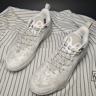 LiNing李宁 月岩 拉塞尔一代 全掌䨻科技 蝴蝶型TPU 减震篮球鞋