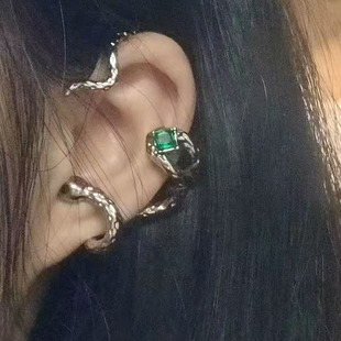 绿色蛇形耳夹女无耳洞新款轻奢小众高级感耳骨夹耳挂耳环耳饰品