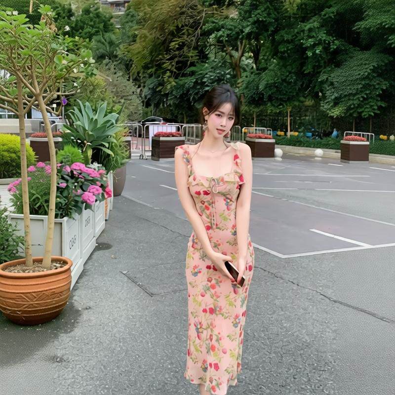 章蜜糖 明媚色系超衬肤色 温柔纯欲显白斜裁显瘦荷叶边吊带连衣裙