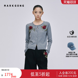 外套流行秋季 圆领丝带绣针织衫 长袖 高级上衣 MARKGONG