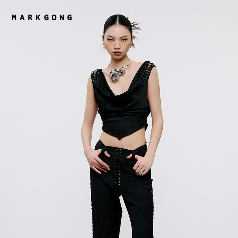 【MARKGONG】女装设计感高级流行独特气质绑带装饰醋酸荡领上衣