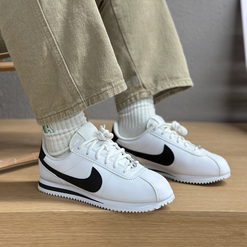 【奥莱】Nike Cortez Basic SL学生黑白低帮休闲跑步鞋904764-102