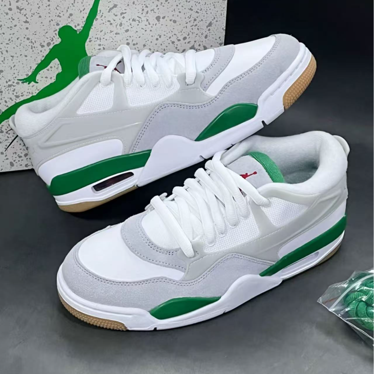 NIKE/耐克 AIR Jordan 4 RM 白绿 低帮复古休闲板鞋 FQ7939-103