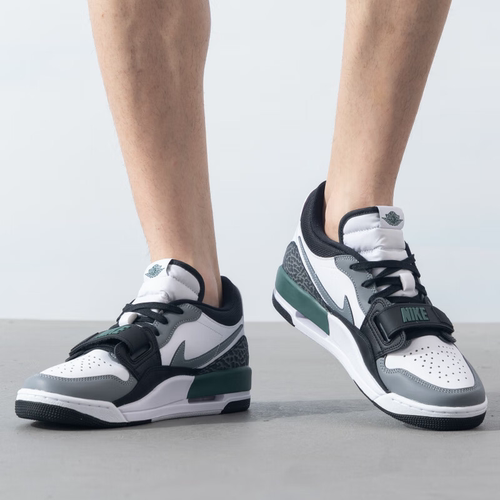 NIKE耐克男子低帮休闲篮球鞋
