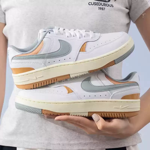 Nike耐克女子厚底休闲鞋