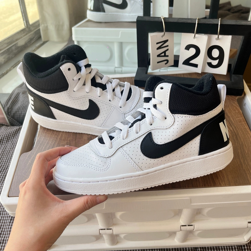 【奥莱】Nike/耐克Court Borough中帮复古运动百搭板鞋839977-101