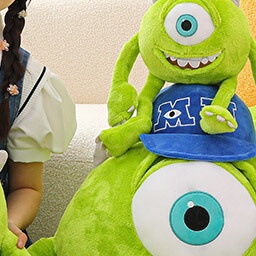 2025创意大眼仔三眼怪毛绒公仔玩偶萌趣可爱怪兽大学抓机娃娃赠品