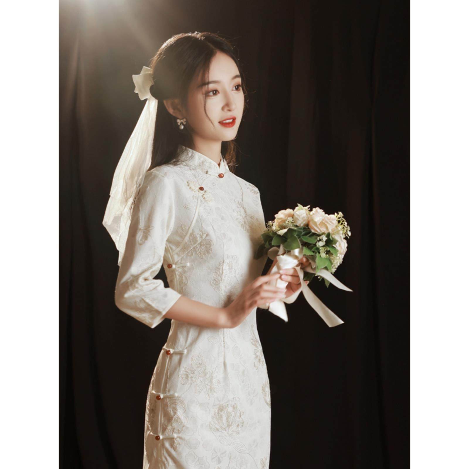 Ocnltiy｜白月光~中式领证旗袍2025秋冬新款年轻款中袖订婚连衣裙