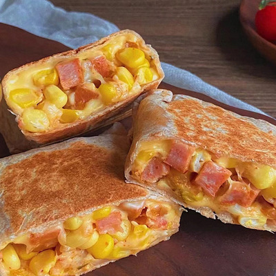 玉米火腿芝士卷饼香肠微波炉速食儿童营养早餐半成品空气炸锅煎饼