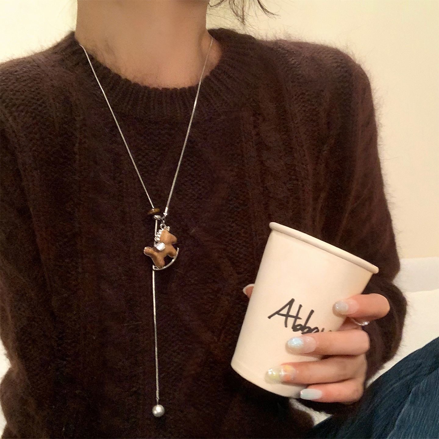 木质小马项链女生2025新款秋冬长款毛衣链轻奢高级感本命年配饰品