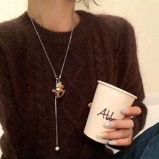 木质小马项链女生2025新款 毛衣链轻奢高级感本命年配饰品 秋冬长款