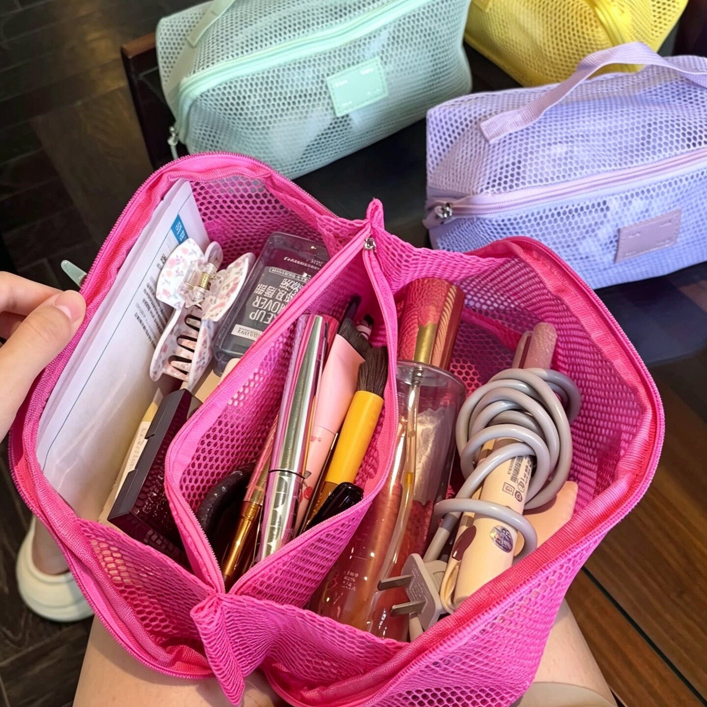 多巴胺女生旅行网纱洗漱用品便携分区大容量化妆品多层收纳化妆袋