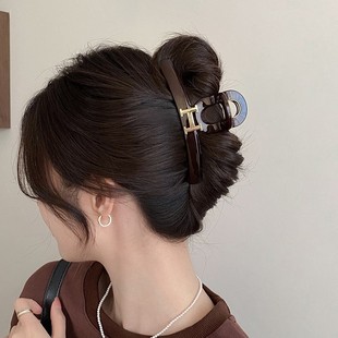 高端大号头发抓夹女2025新款高级感发夹后脑勺发量多鲨鱼夹子发饰