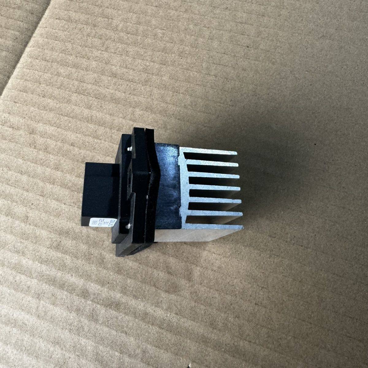 开瑞K50K60V3电阻调速传感器 汽车鼓风机电阻 汽车空调电阻插头