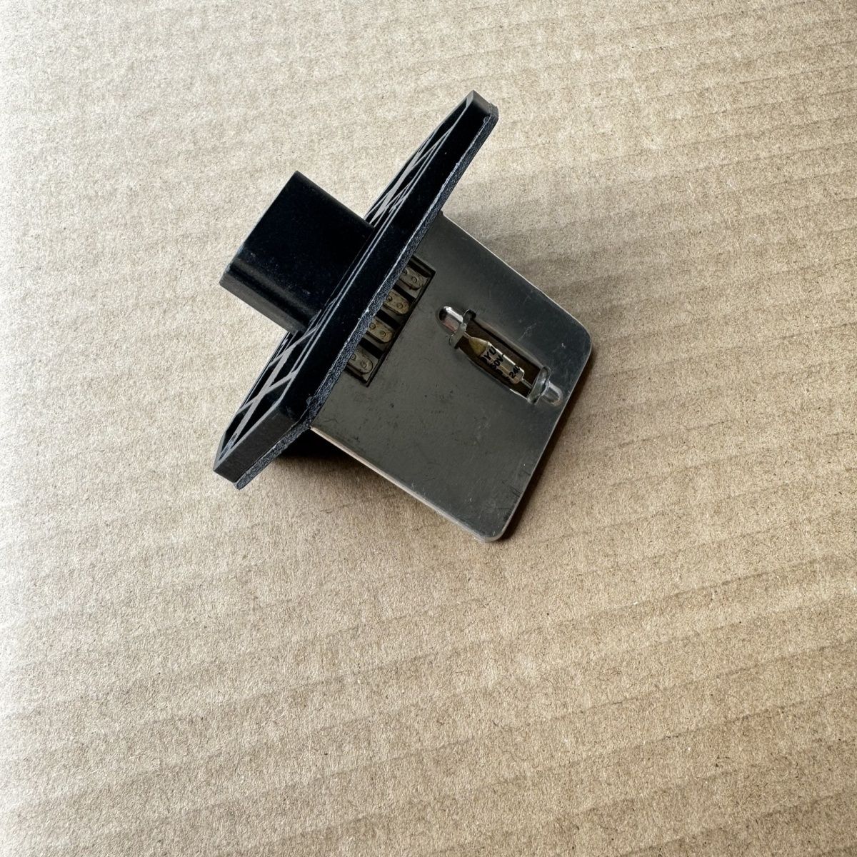 适用中华V3空调电阻鼓风