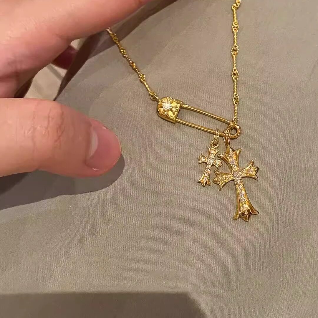 金色别针十字架吊坠项链轻奢复古图片