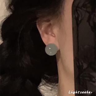 清冷感简约高级感气质小清新耳饰 s925纯银浅绿色圆珠耳钉女新中式