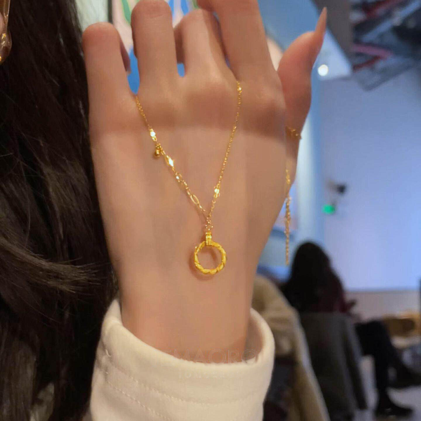 拉丝金色麻花编织圆环吊坠项链女中古风设计感锁骨链2026新款颈链