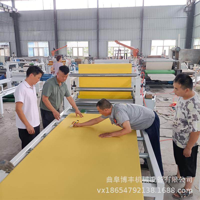 背景墙板覆膜机 碳晶板PVC膜pet膜冷胶平贴机 柜门胶合板贴膜机器,五金/工具,机床,淘宝优惠券,粉丝福利购,淘宝优惠卷