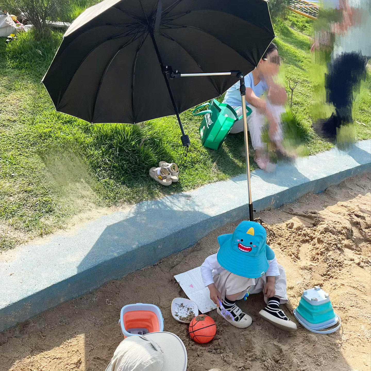儿童户外通用雨伞支架遮阳便携式地插支撑架伸缩杆雨伞固定配件