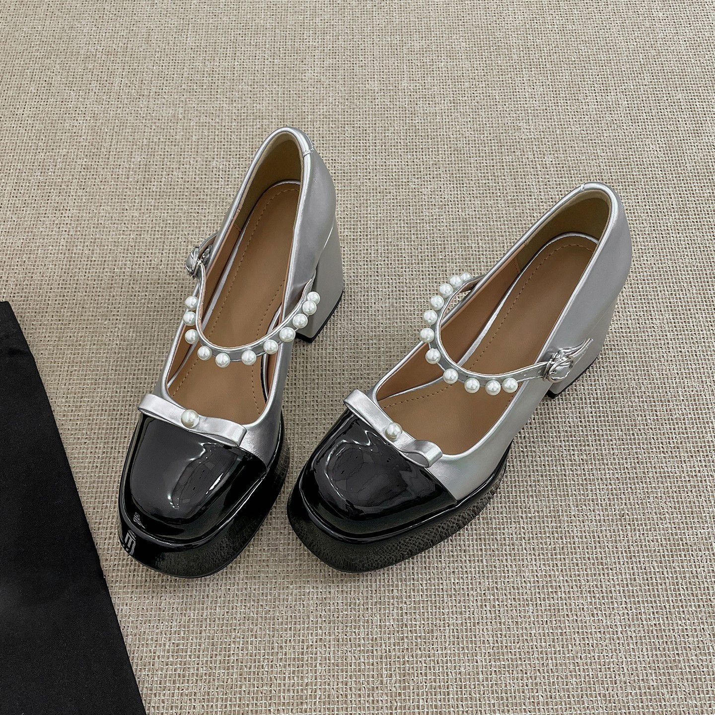 9cm超高跟时尚性感玛丽珍鞋女2025新款拼色珍珠一字带浅口高跟鞋