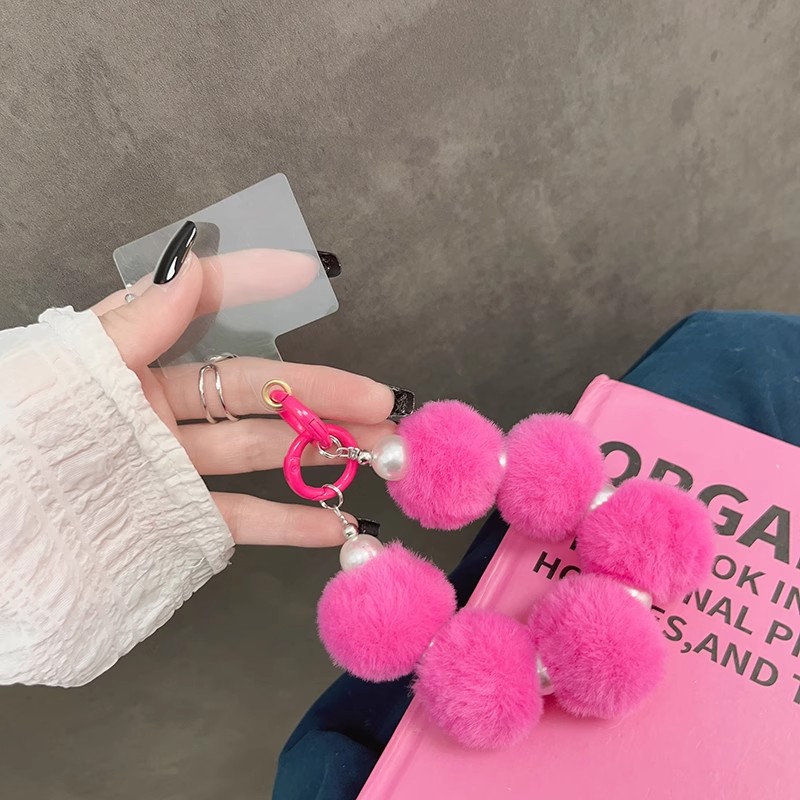 网红ins毛绒纯色大毛球手环手机壳日韩女手绳珍珠挂绳手工串珠链