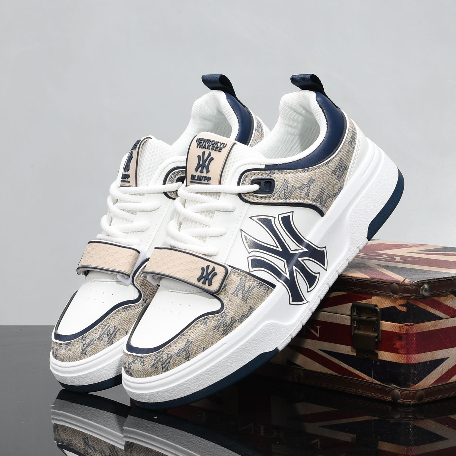 休闲运动男鞋春季新款真皮增高魔术贴小白鞋潮流百搭轻便情侣老爹