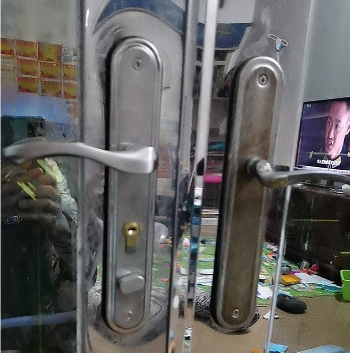 .老式不锈钢面板把手防盗门锁窄面板拉手孔距235大门锁房门板手锁