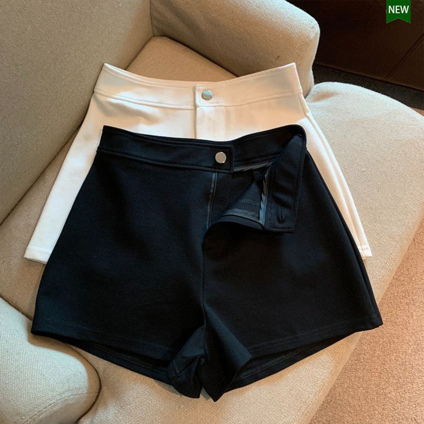 黑色高腰显瘦直筒纽扣A字短裤女