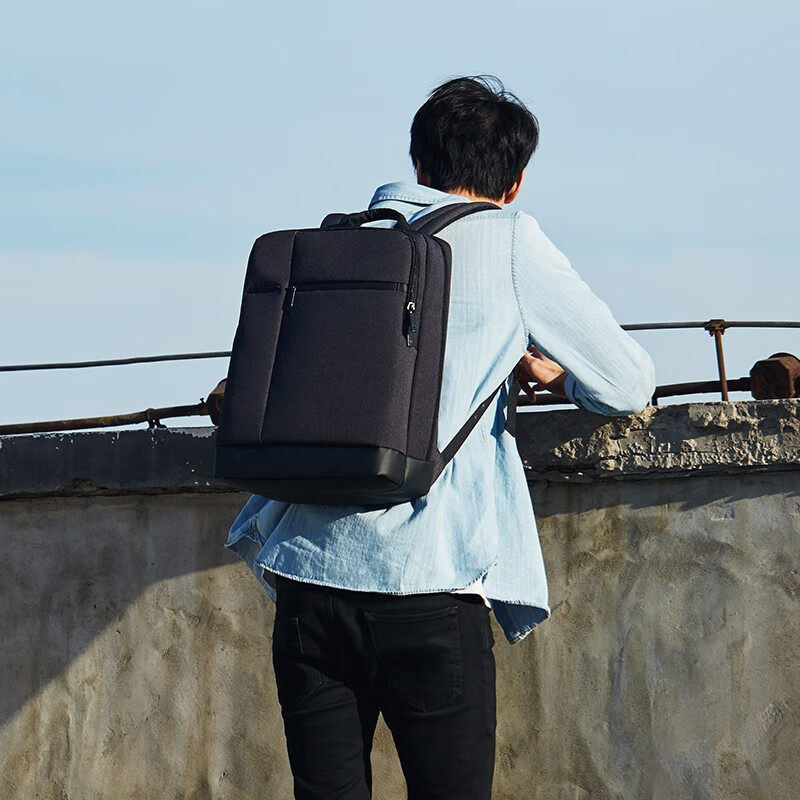 90分男士双肩包大容量15.6英寸笔记本电脑包商务通勤旅游学生书包怎么样,好用不?