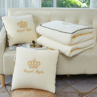 多功能车载抱枕被子两用水晶绒车用汽车四季通用二合一靠枕午睡毯