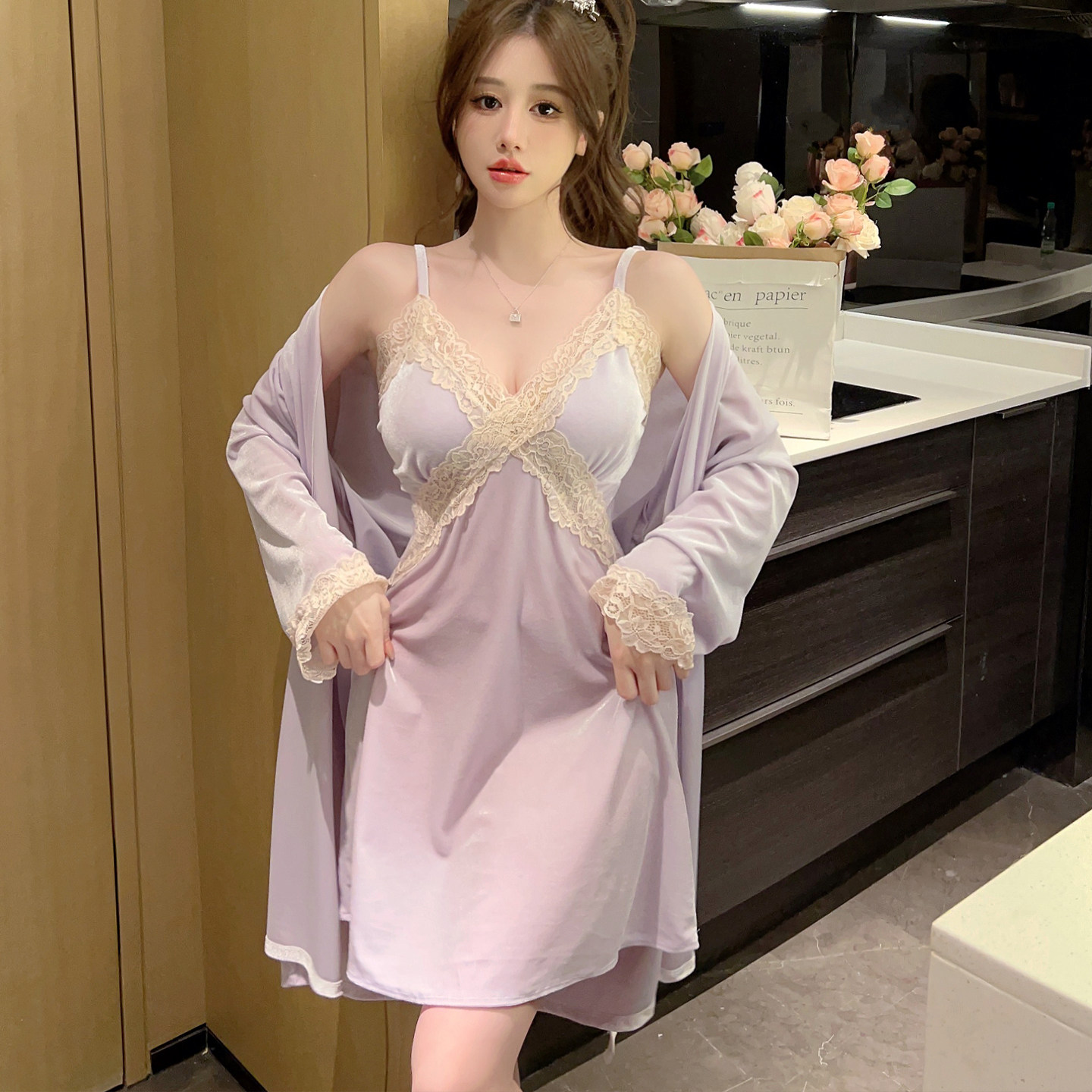 金丝绒吊带睡裙女秋冬季带胸垫性感睡衣睡袍蕾丝纯欲风家居服套装