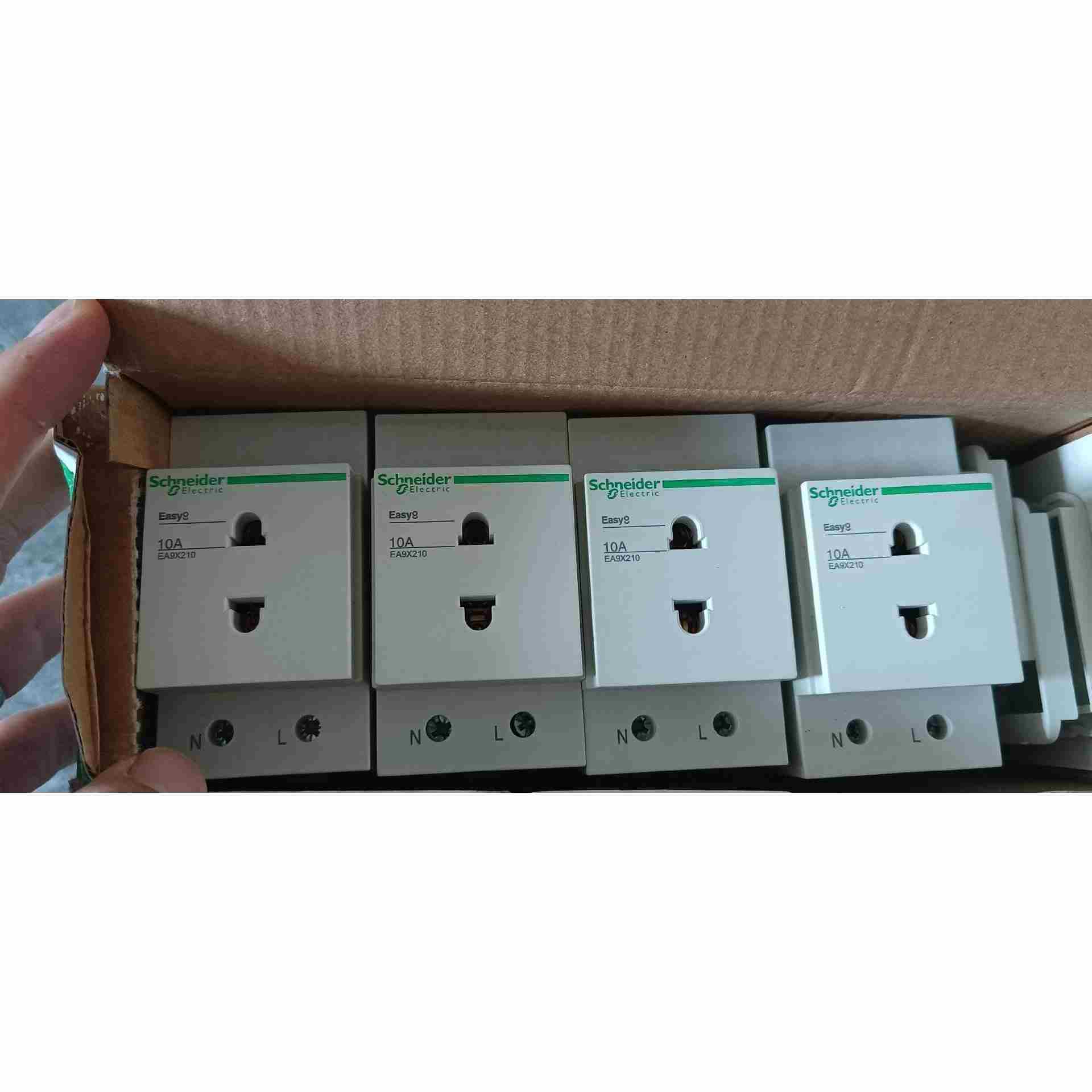 正品施耐德导轨插座EA9X210,2孔 有8祇，18，不是实价