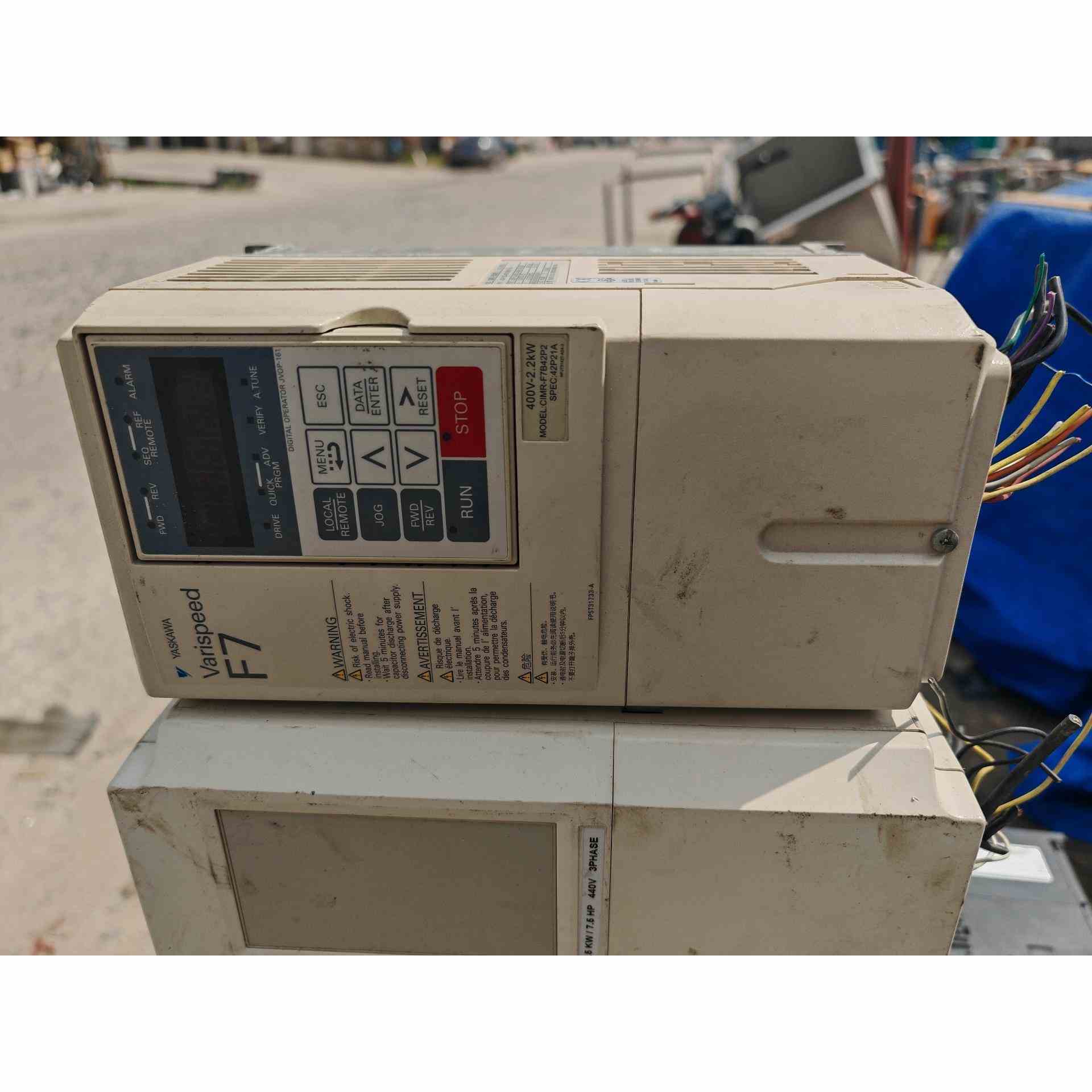 安川F7变频器，型号CIMR-F7B42P2，2.2kW，3，非实价